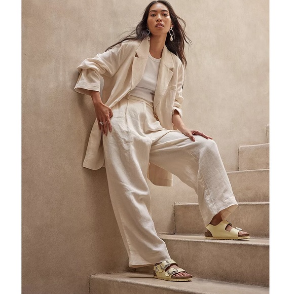 Birkenstock Women’s Milano High Shine Big Buckle Sandals - Picture 2 of 11